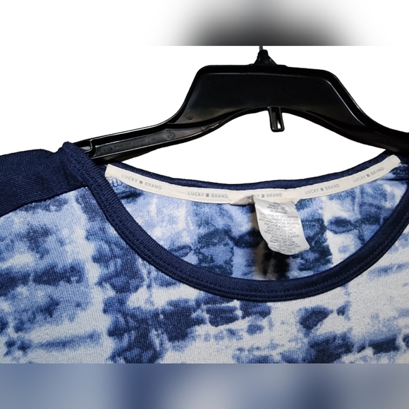 Lucky Brand Tee, size M, short sleeve, blue and white, tie dye, soft - Picture 5 of 6